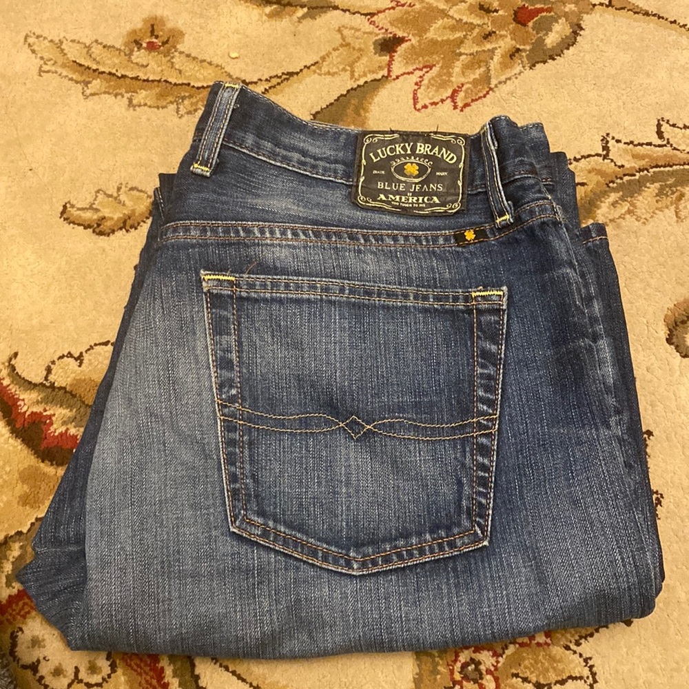 Lucky Brand Straight Fit Jeans